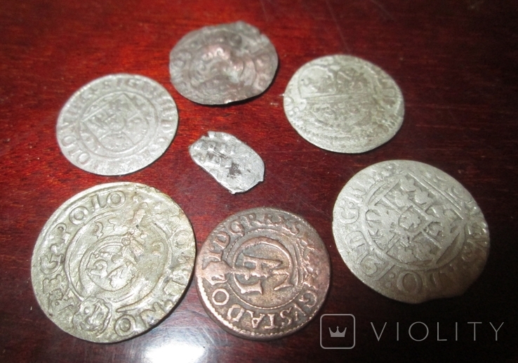 Срібні монети Речі Посполитої + бонус, фрагмент чешуйки Петра 1