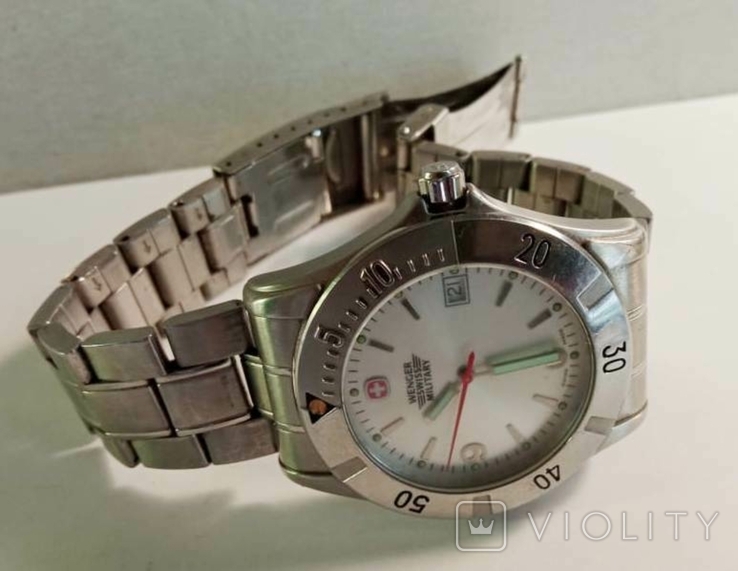 Б/у Швейцарские наручные часы Wenger Swiss Military