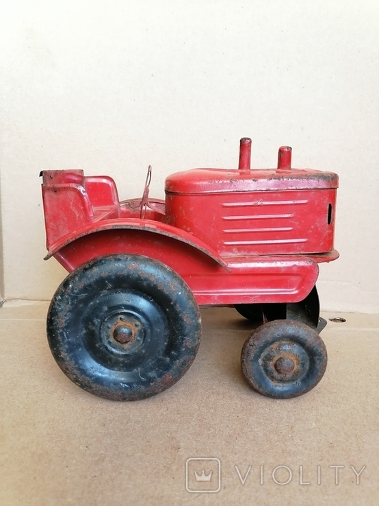 Красный железный трактор СССР, фото №4
