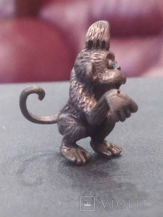 Обезьяна обезьянка веселая глазки камушки коллекционная миниатюра бронза, фото №4