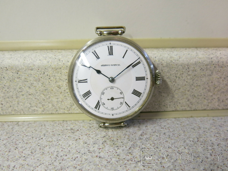 Старые наручные часы Jeswo Watch.