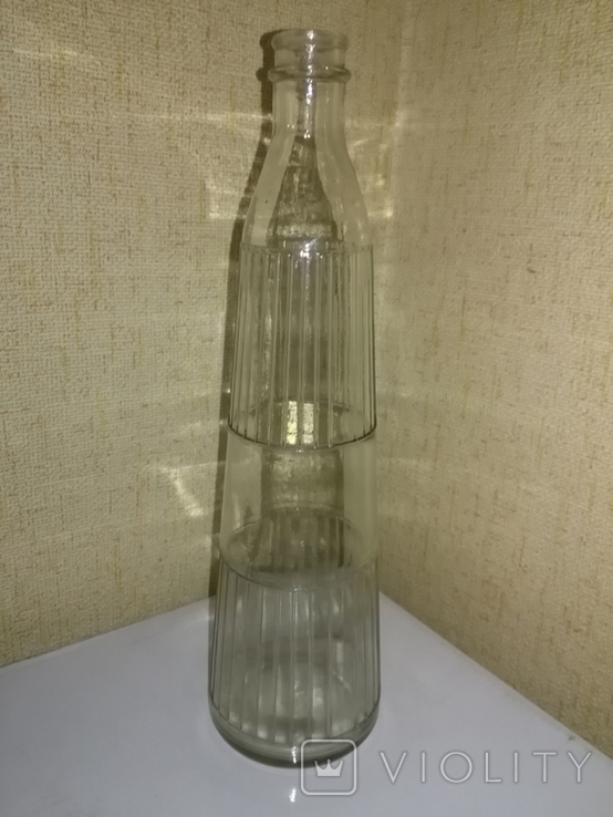 Трапециевидная граненая бутылка . СССР . 1961 г.в. , 0,5 литра., фото №2