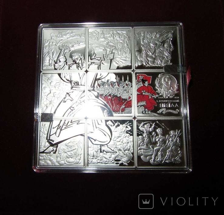Набір із дев`яти срібних пам`ятних монет "Енеїда" у футлярі із флоку