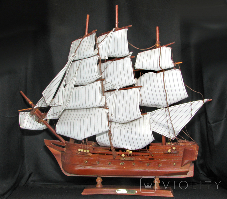Коллекционная модель парусника Mayflower. Дерево. Англия.