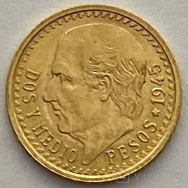 2,5 песо. 1945. Мексика (золото 900, вес 2,08 г)