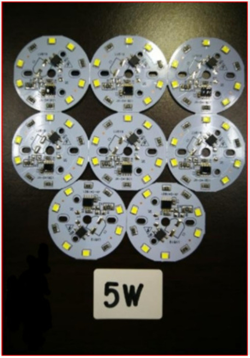 Светодиод LED матрица SMD2835 прожектор лампа 5W Smart IC 220v 5вт