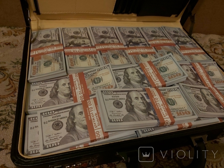 Дипломат с деньгами 100 купюры Сувенирные деньги, фото №4