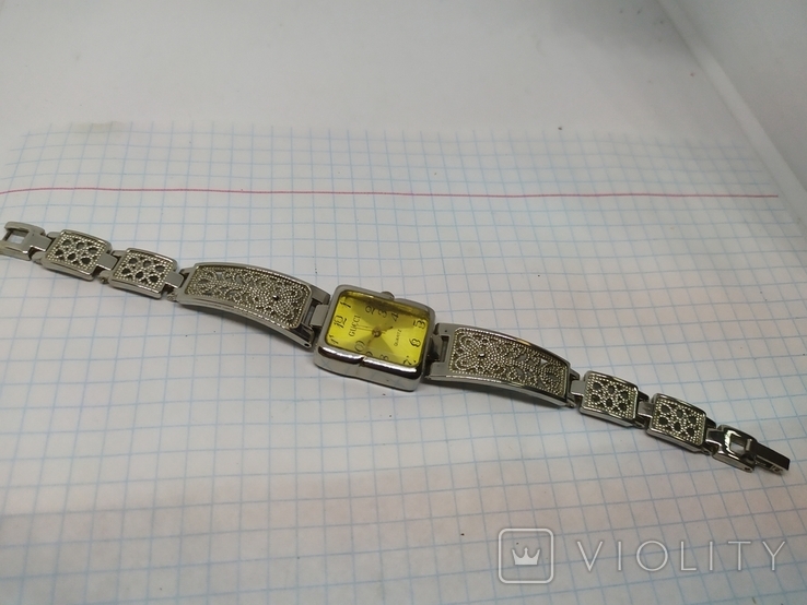 Кварцевые часы Gucci с ажурным браслетом, скань. Копия. На ходу, фото №3