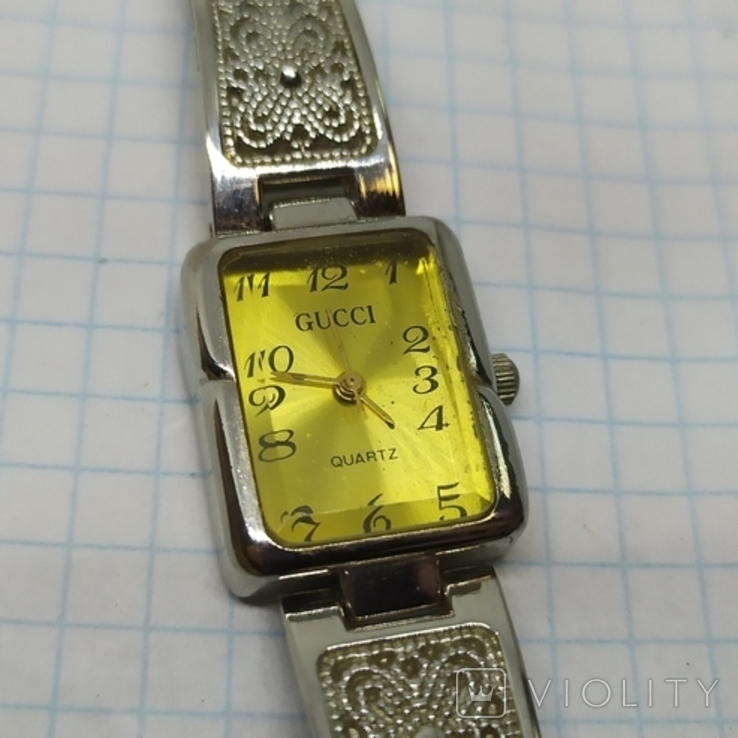 Кварцевые часы Gucci с ажурным браслетом, скань. Копия. На ходу, фото №6