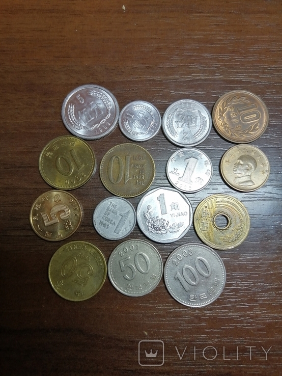 15 монет все разные