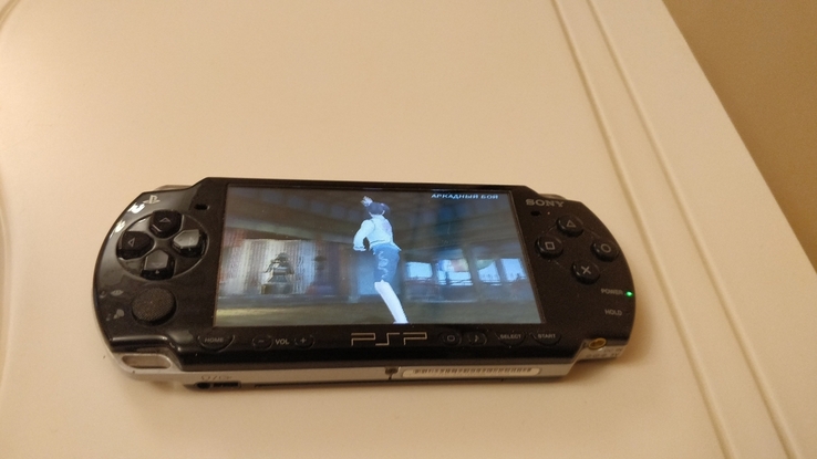 Sony PSP 2004 прошитая + флешка 32GB + наушники, numer zdjęcia 6