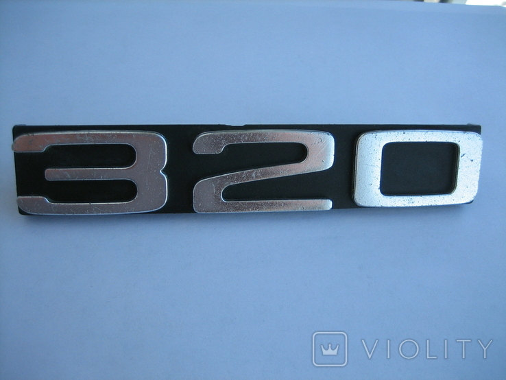 Эмблема на радиаторную решетку BMW 320 (E21) 5114-1858091.2