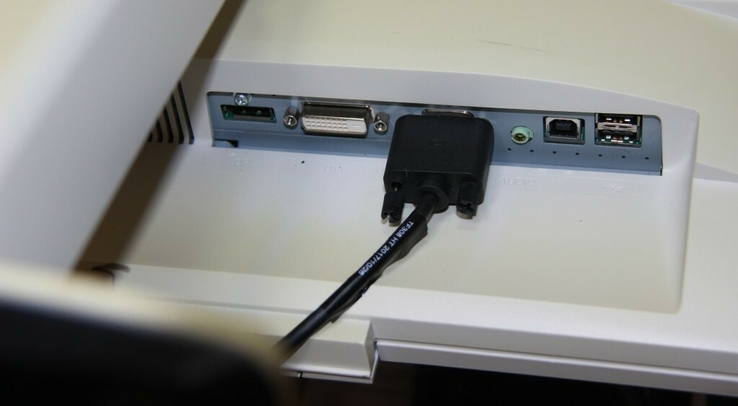 Fujitsu 22 дюйма, Led, колонки (2x1Вт), USB, DVI, 5 мс, матовый, фото №7