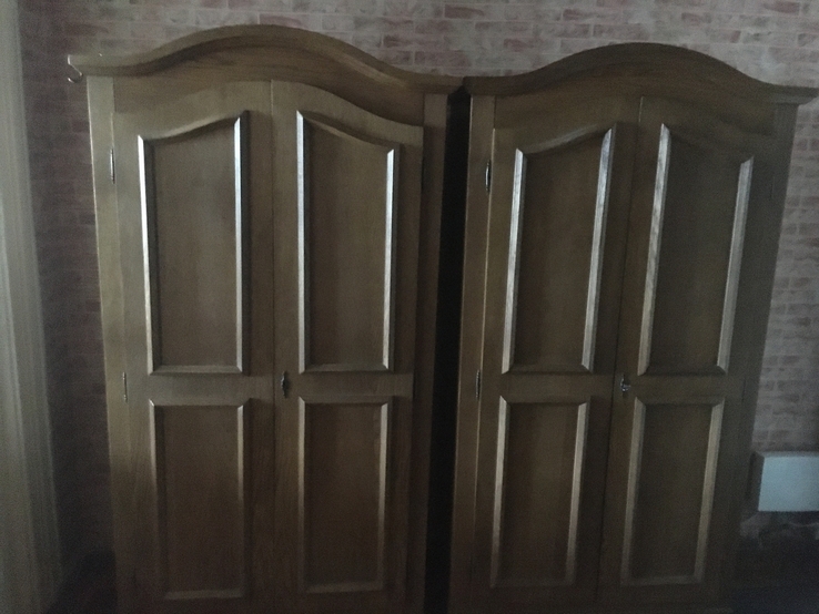2 шафи дерев'яні для одягу, фото №2