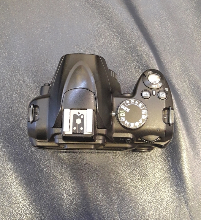 Nikon D3000 body, фото №4