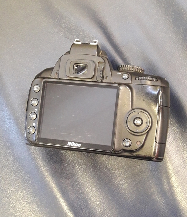 Nikon D3000 body, фото №5