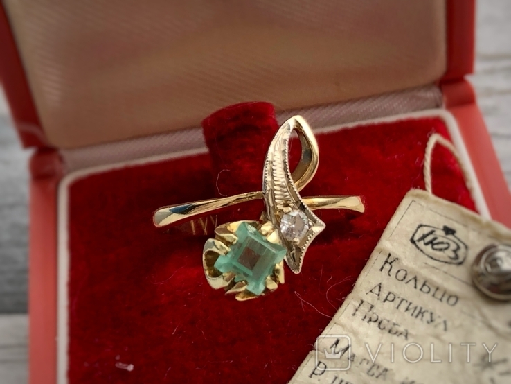 Кольцо советское золото 750 проба ссср изумруд бриллиант, фото №3