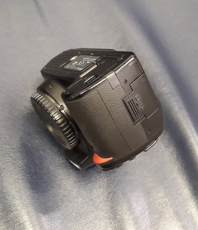 Nikon D3000 body, photo number 4