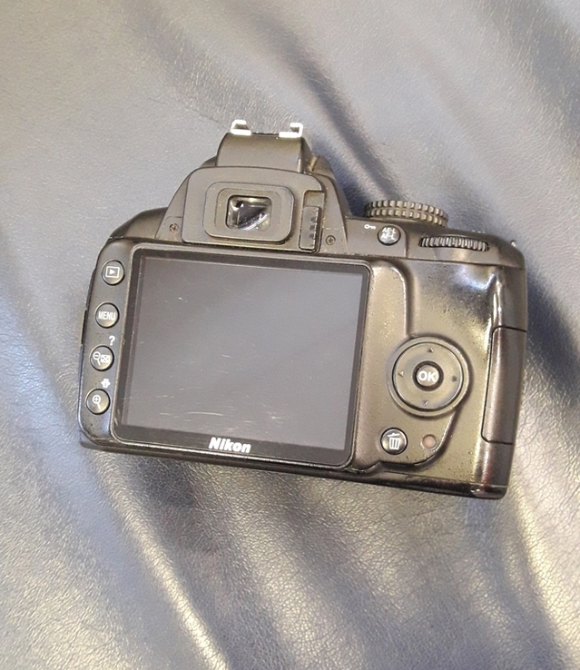 Nikon D3000 body, фото №6
