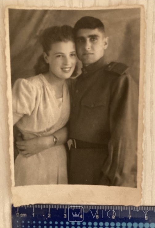 Фото Военнослужащий с девушкой, 47-й г..