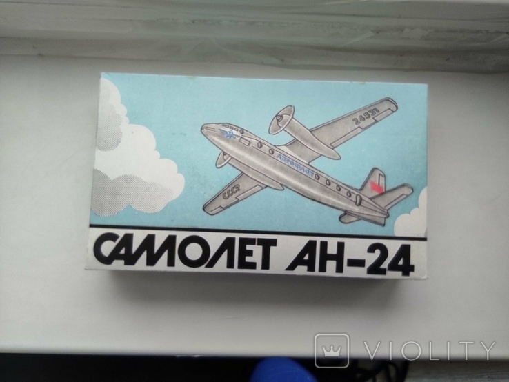 Сборная модель самолета АН 24