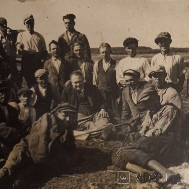 Група робітників на полі, по центру "пан Староста", 1937, Зах. Україна (Польща), фото №3