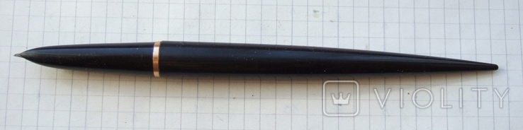 Перьевая ручка АР-65 для настольного набора. Пишет мягко, тонко и насыщенно.