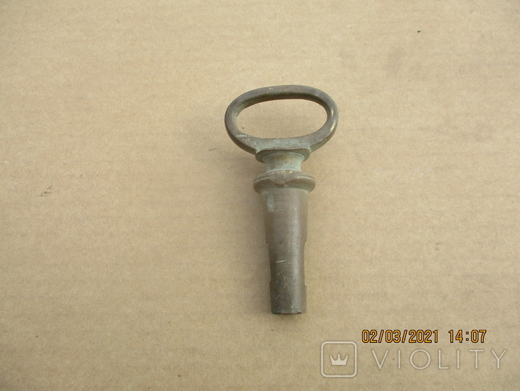 Массивный ключ от бочкового крана бронза (244гр.)