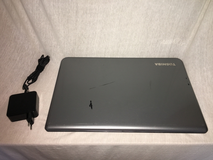 Ноутбук Toshiba L75D 17,3" A4-5000/4GB/500GB/HD83330/ 4,5 часа, numer zdjęcia 2