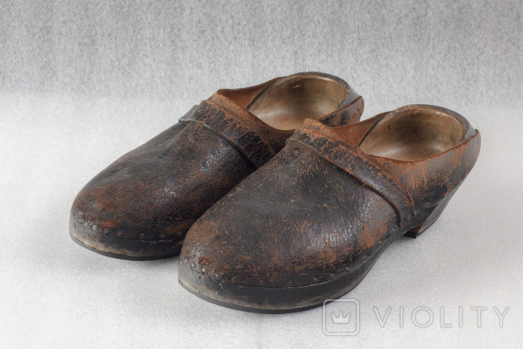 Старинная обувь сабо, на цельной деревянной подошве. Европа., фото №2
