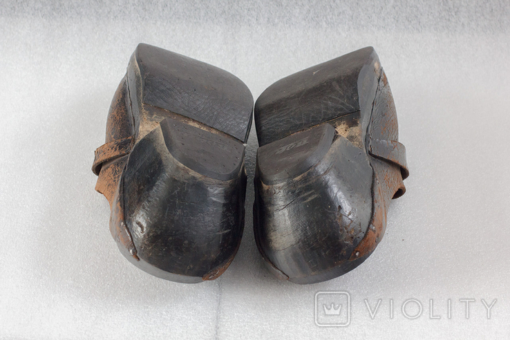 Старинная обувь сабо, на цельной деревянной подошве. Европа., фото №10