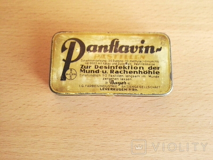 Немецкая коробочка для таблеток PANFLAVIN PASTILLEN BAEYR, Германия, Вермахт,1930-40х гг.