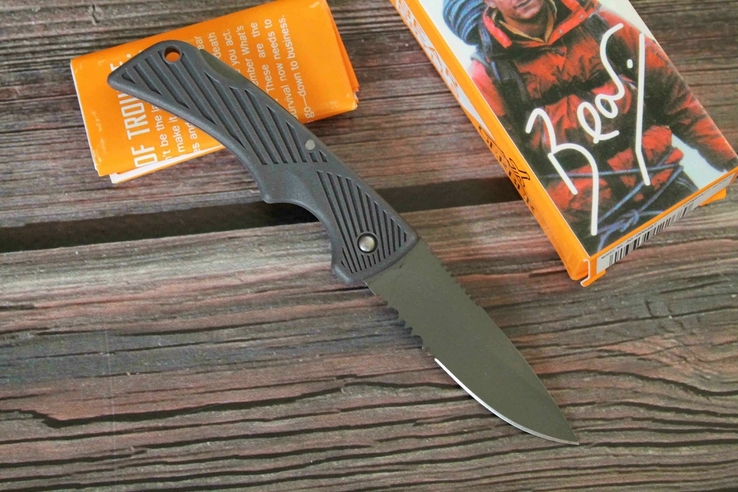 Туристический складной нож Gerber Bear Grylls Compact Scout Knife 14,7 смс серрейтором, фото №5