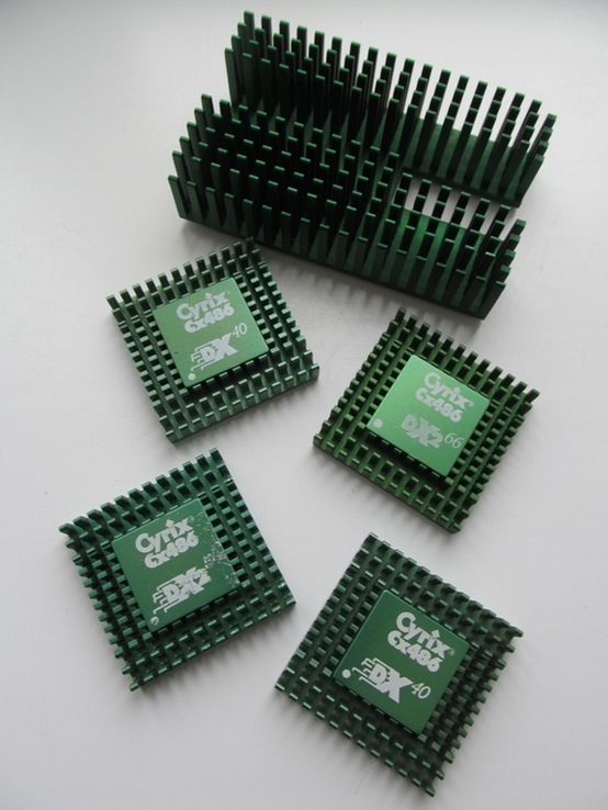 Радиаторы для процессоров 90-х годов, фото №2
