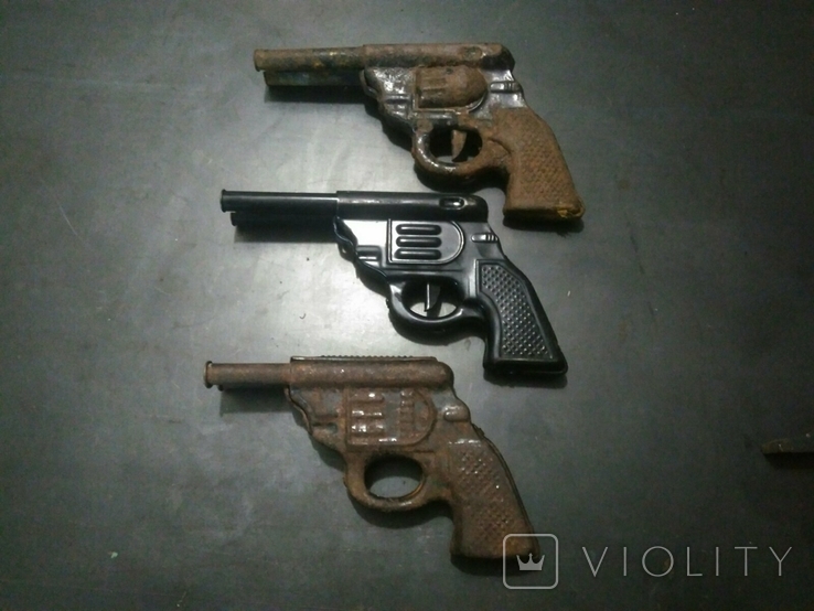 Три разных двуствольных пистолета СССР (один новый), фото №3