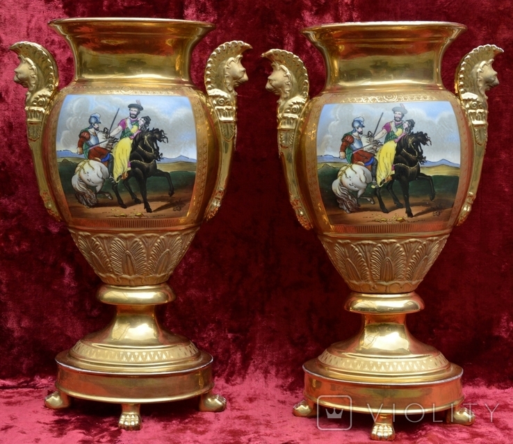 Две фарфоровые вазы. Жанровые рисунки, фото №2