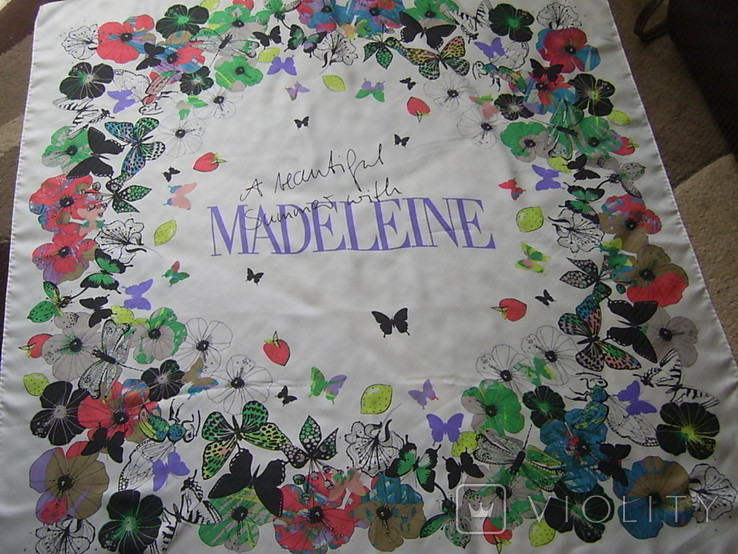 Платок брендовый Madeleine 108х108 см