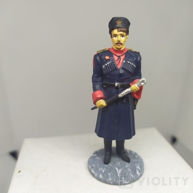Статуетка офіцера кубанських козацьких підрозділів у повному парадному обмундируванні, фото №2