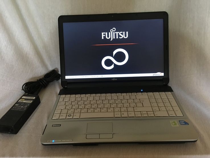 Ноутбук Fujitsu Lifebook AH530 15,6" i3-330M/4gb/500gb/Intel HD/ 1,5 часа, фото №5