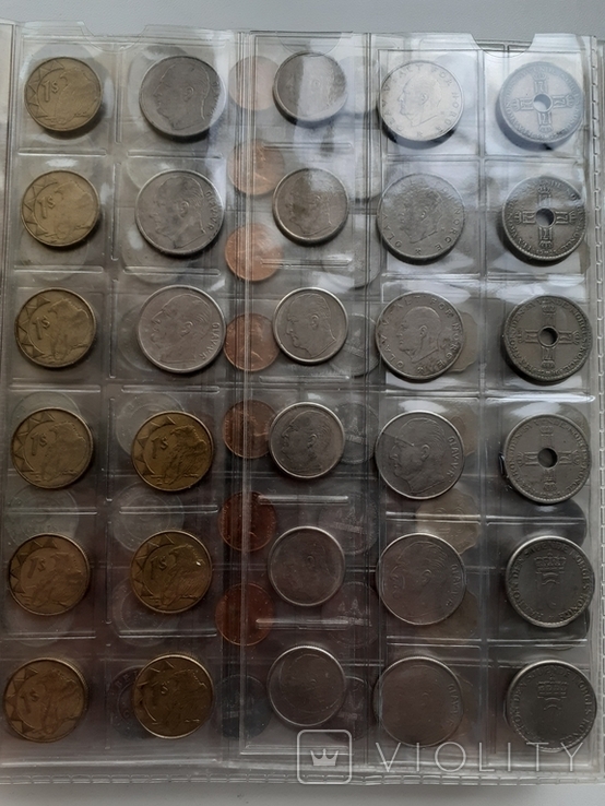 Альбом з монетами різних країн світу, фото №6