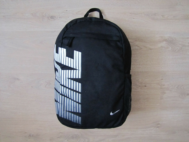 Модный мужской рюкзак Nike оригинал в хорошем состоянии