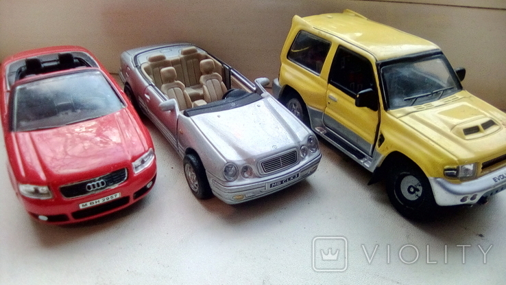 Audi A4, Mercedes benz clk, Mitsubishi pajero