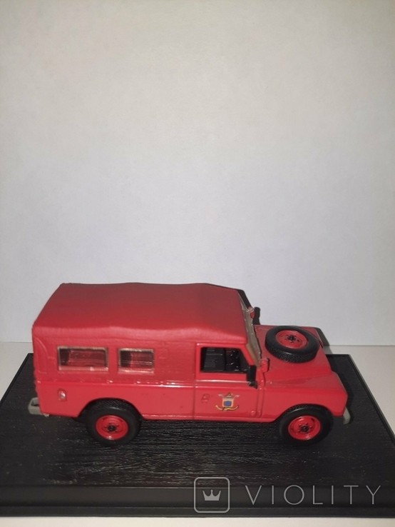 Пожарная машина Land Rover 1:43, фото №3