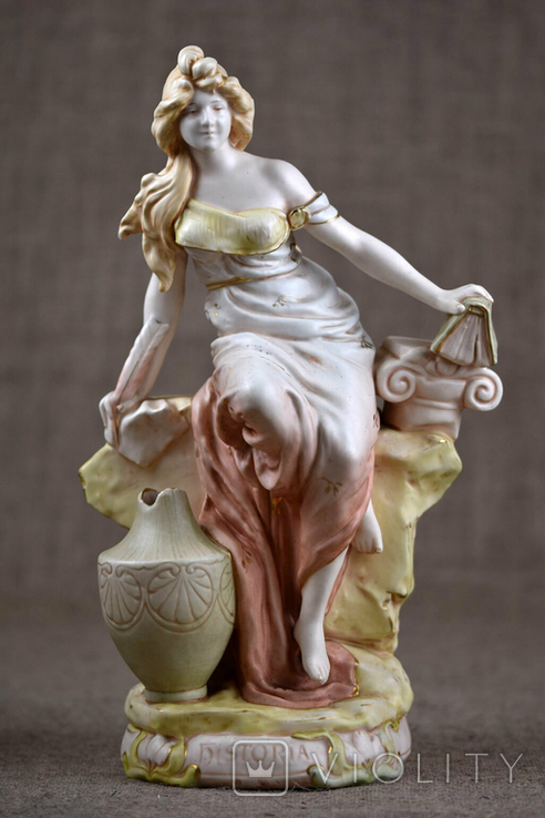Royal Dux Фарфоровая статуэтка ваза Дама bistoria Чехословакия 1920 г, фото №2