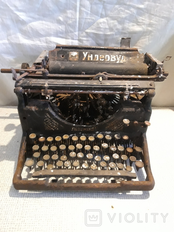Старинная печатная машинка Ундервуд, фото №2