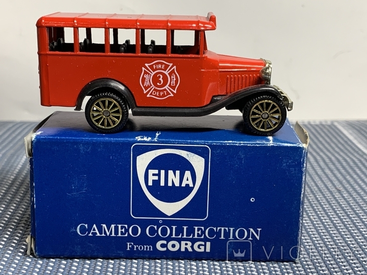 Corgi Fire Service Bedford Bus Made in Gt Britain