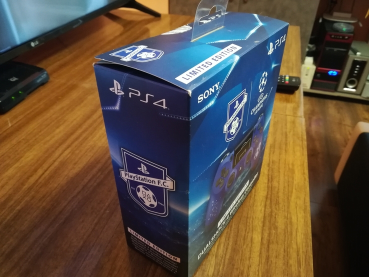 Коробка от оригинального джойстик геймпад Sony Dualshock 4 v2 PS4, фото №5