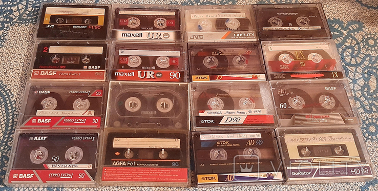 16 импортных фирменных кассет одним лотом (1980-1990).