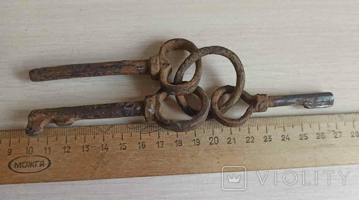 Связка средневековых ключей, фото №5