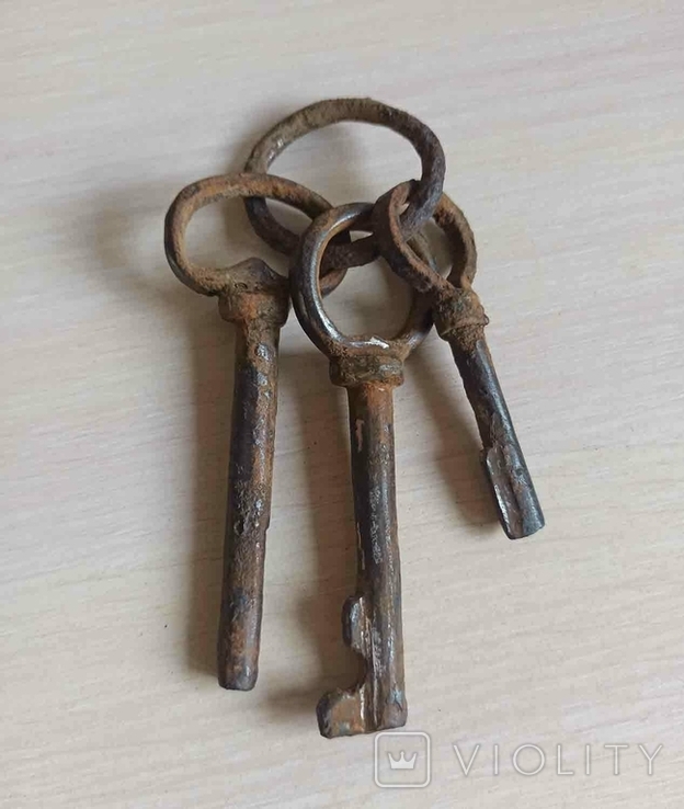 Связка средневековых ключей, фото №2